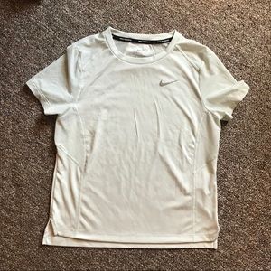 Nike running top